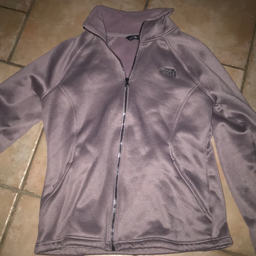Light The North Face women’s running jacket